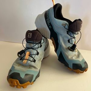 Salomon Women’s Gore Tex Cross Hike GTX Hiking Shoe 9